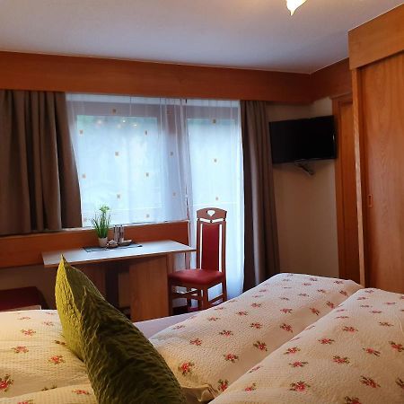Appartements Karlinger Хубен Екстериор снимка