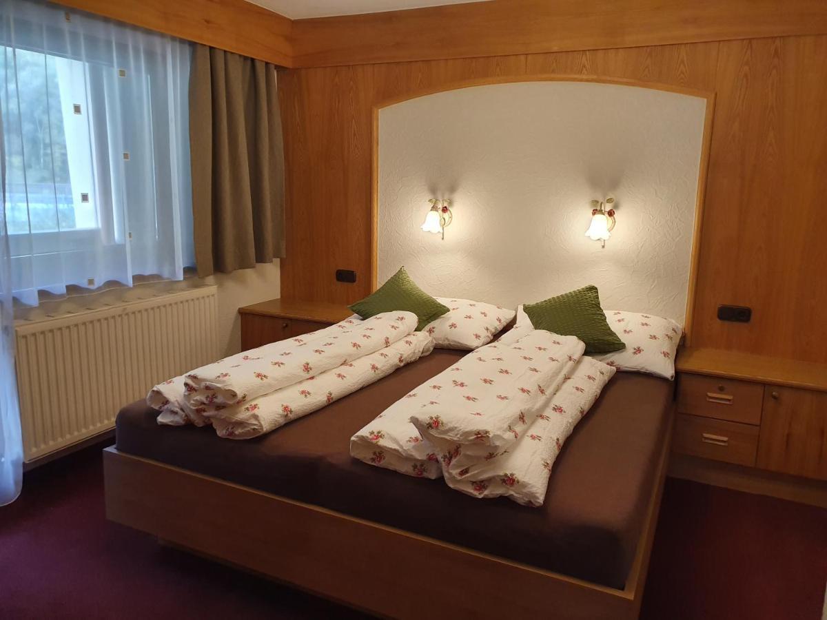 Appartements Karlinger Хубен Екстериор снимка