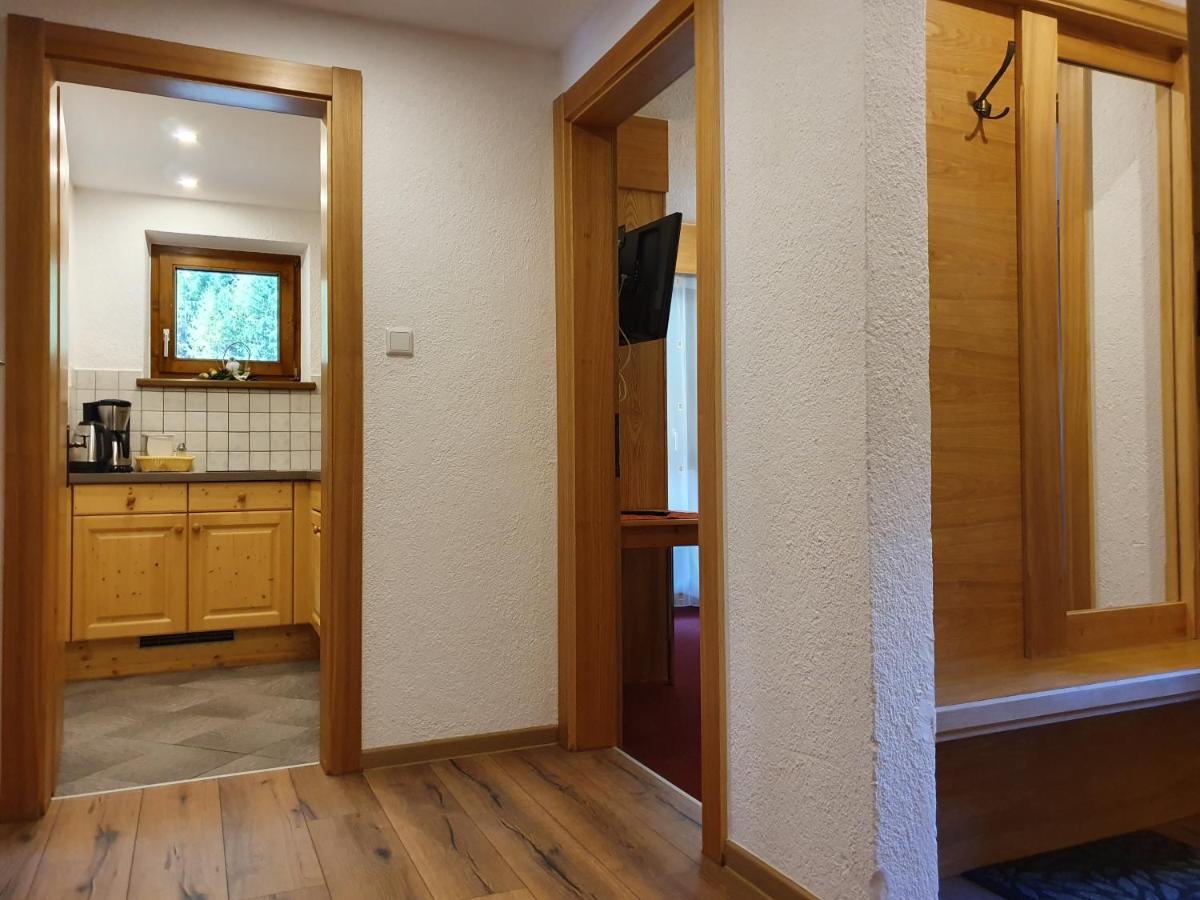 Appartements Karlinger Хубен Екстериор снимка