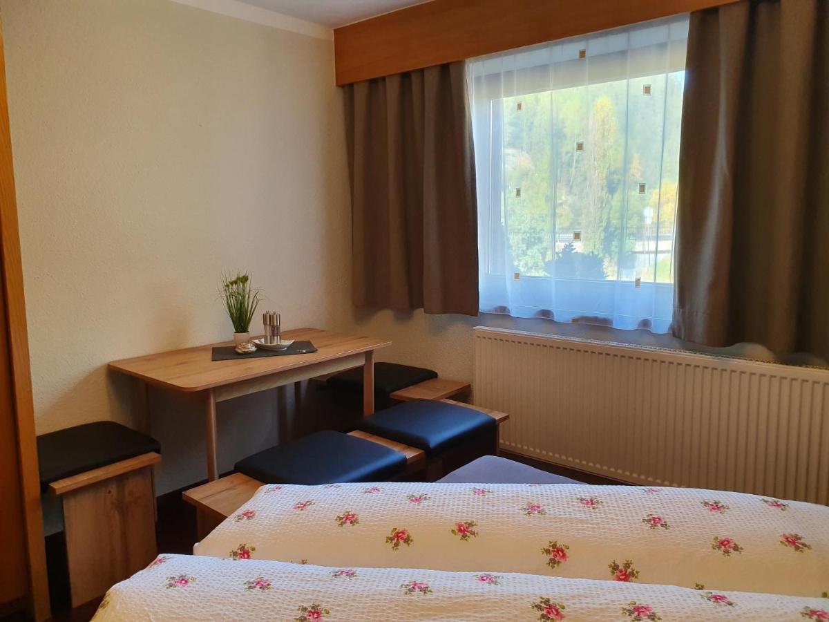 Appartements Karlinger Хубен Екстериор снимка