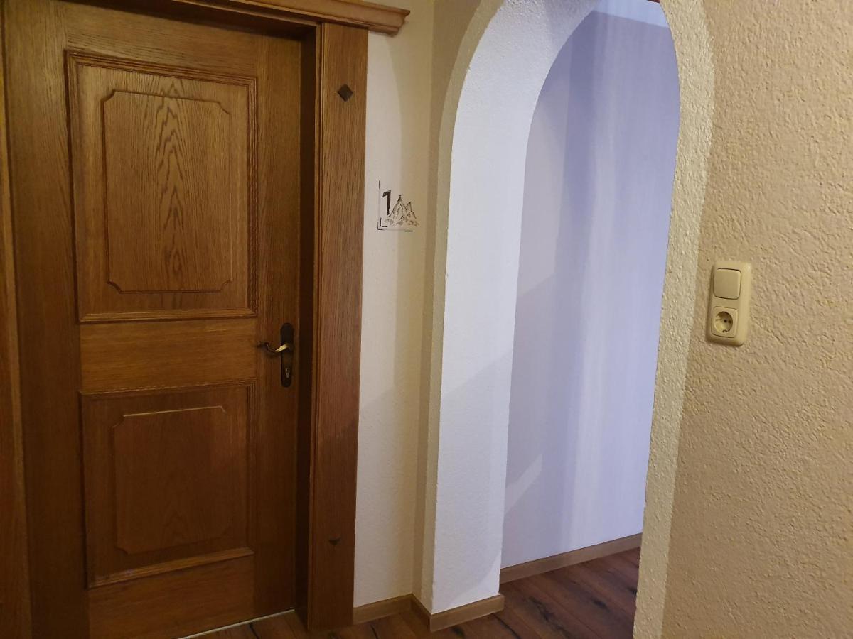 Appartements Karlinger Хубен Екстериор снимка
